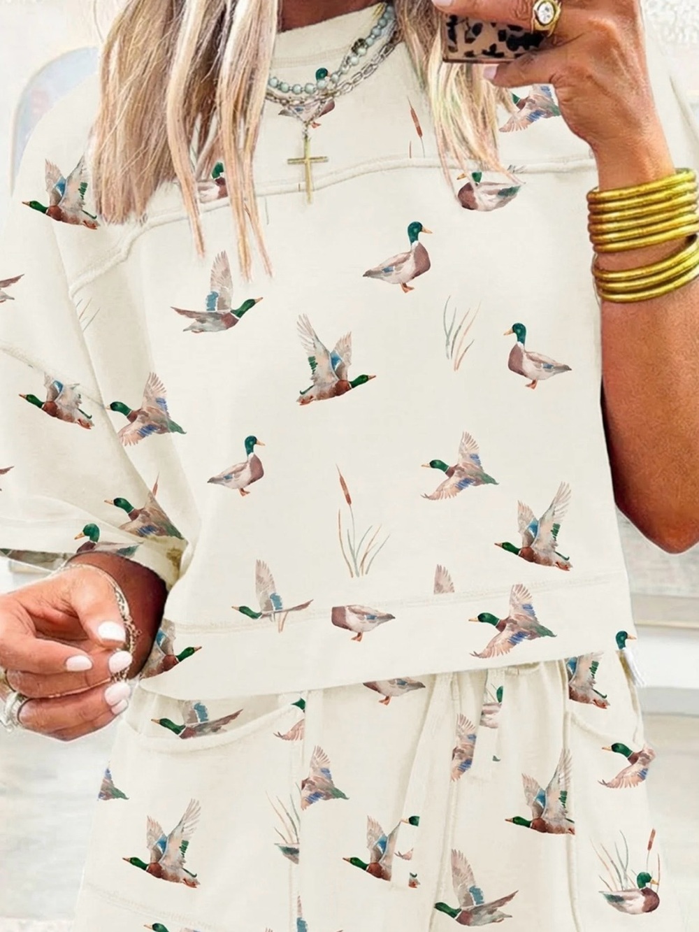 Women’s Cream Printed Lounge Pants Set with  Mallard Duck Motif set - Picture 2 of 2